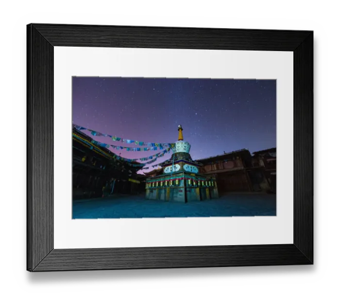 Framed Print : Shangri-La old town at night Framed Print : Shangri-La old town at night