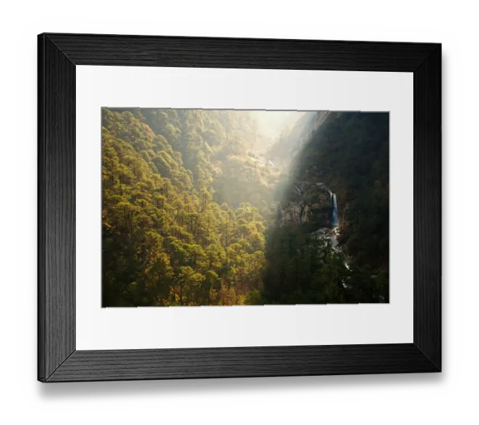 Framed Print : Waterfall beside the road to the north of Sikkim Framed Print : Waterfall beside the road to the north of Sikkim