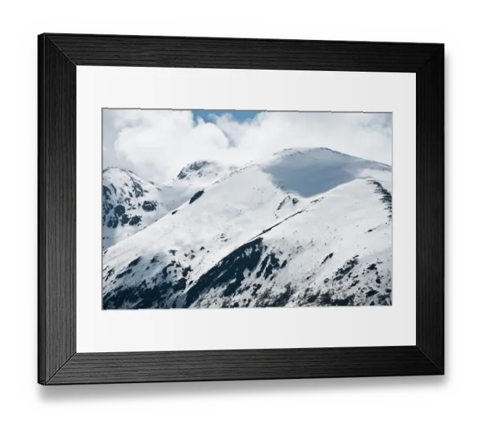 Framed Print : Snowy mountain landscape in north of Sikkim, India Framed Print : Snowy mountain landscape in north of Sikkim, India