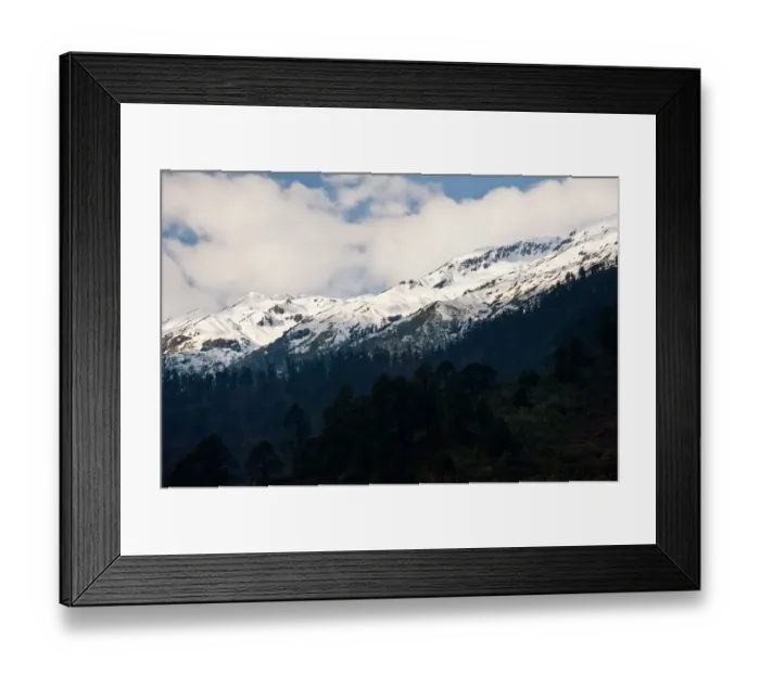Framed Print : Snowy mountain in Sikkim, India Framed Print : Snowy mountain in Sikkim, India