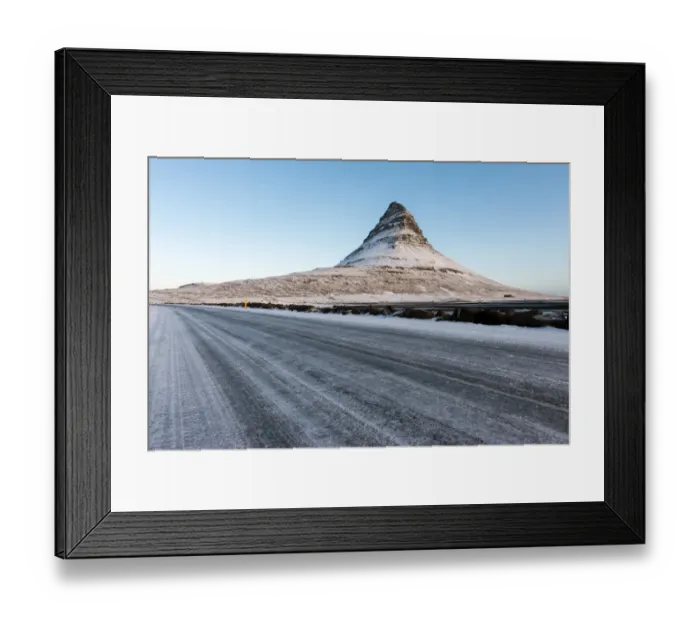 Framed Print : Kirkjufell in winter season, Iceland Framed Print : Kirkjufell in winter season, Iceland