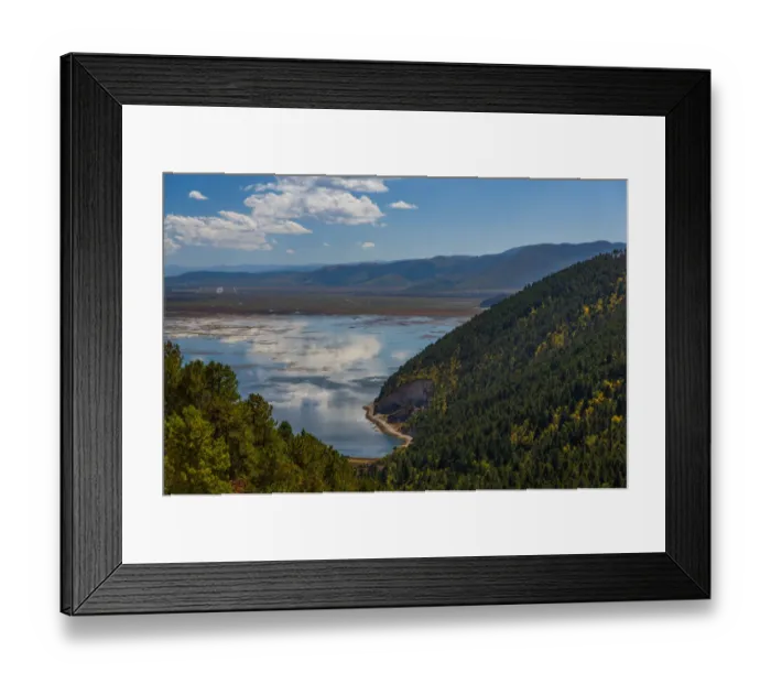 Framed Print : The Beautiful lake in Shangri-La Framed Print : The Beautiful lake in Shangri-La