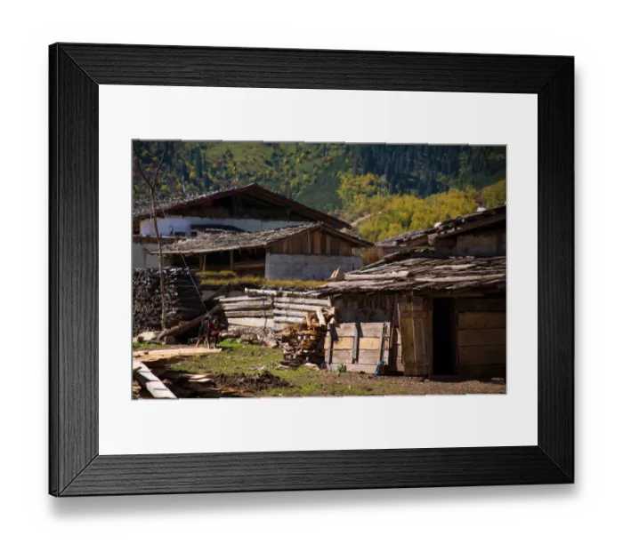 Framed Print : Local tibetan house in Mainland