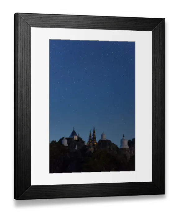 Framed Print : Night shot of Wat Chalermphrakiat Framed Print : Night shot of Wat Chalermphrakiat