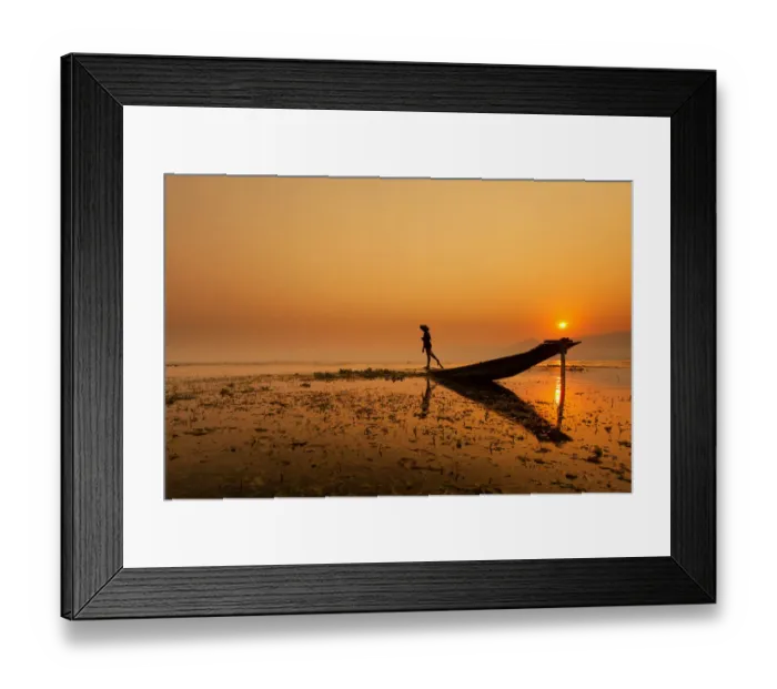 Framed Print : A simple life in Inle Framed Print : A simple life in Inle