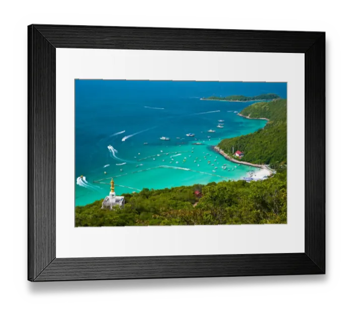 Framed Print : Golden Guanyin statue at Koh Lan Framed Print : Golden Guanyin statue at Koh Lan