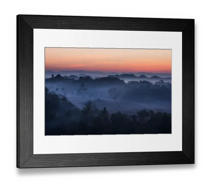 Framed Print : Sakyamanaung Pagoda in Mrauk U, Rakhine State Framed Print : Sakyamanaung Pagoda in Mrauk U, Rakhine State