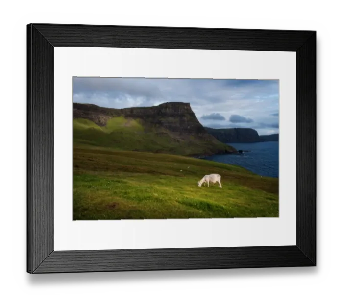 Framed Print : The landscape of Isle of Skye Framed Print : The landscape of Isle of Skye