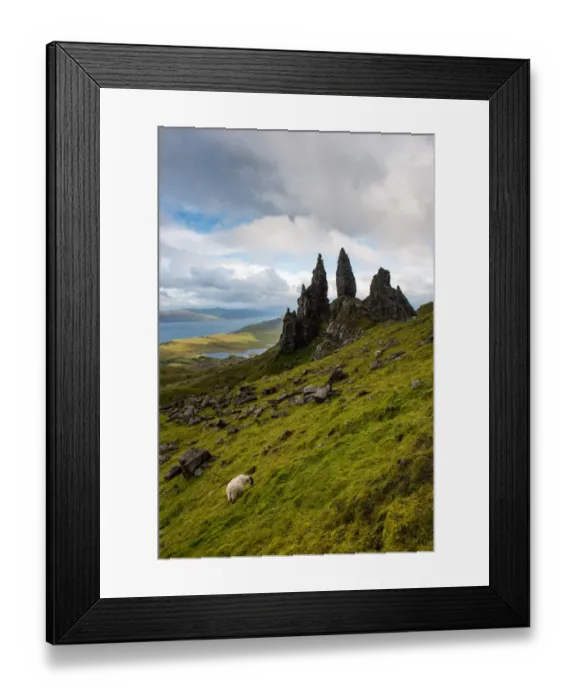 Framed Print : The Old man of storr, Isle of Skye Framed Print : The Old man of storr, Isle of Skye