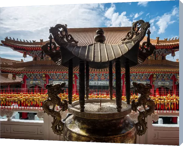 A big incense burner of Wenwu temple
