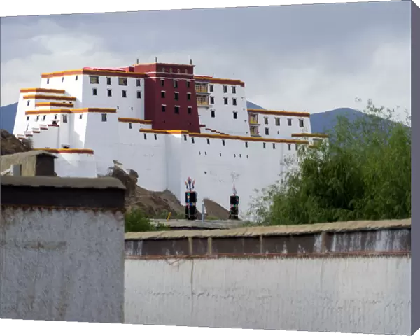 Shigatse Dzong, Tibet, China