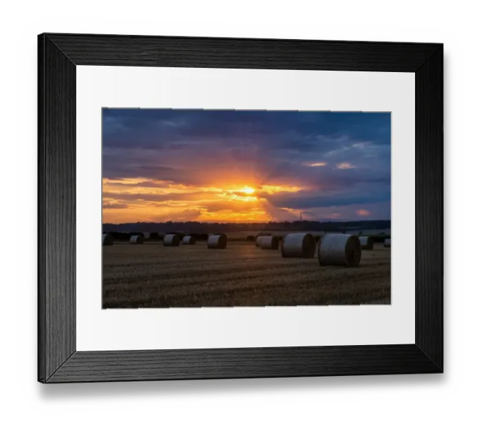 Framed Print : Bales of straw at Newton under Roseberry, UK Framed Print : Bales of straw at Newton under Roseberry, UK