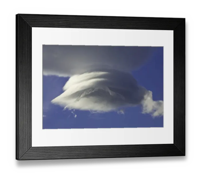 Framed Print : Spectacular lenticular and cumulus clouds