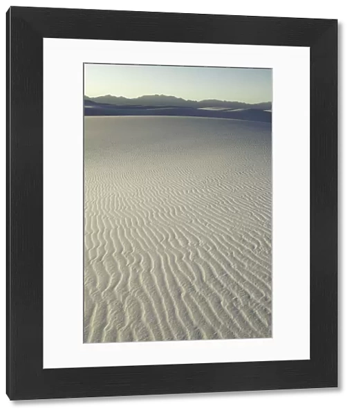 White gypsum dunes, White Sands Nat Mon, NM