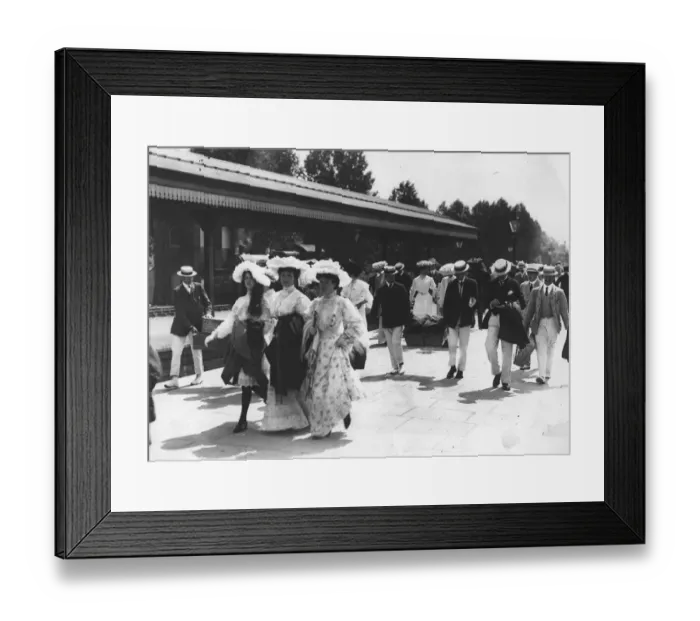 Framed Print : Summer Wear Framed Print : Summer Wear