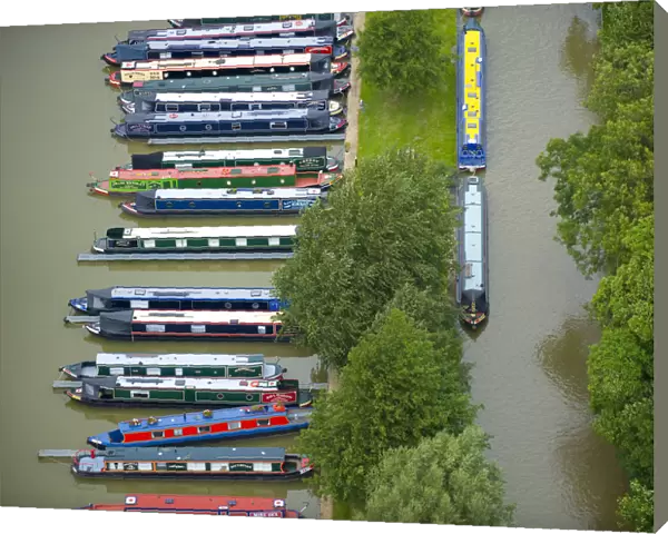 Canal barges in Welton