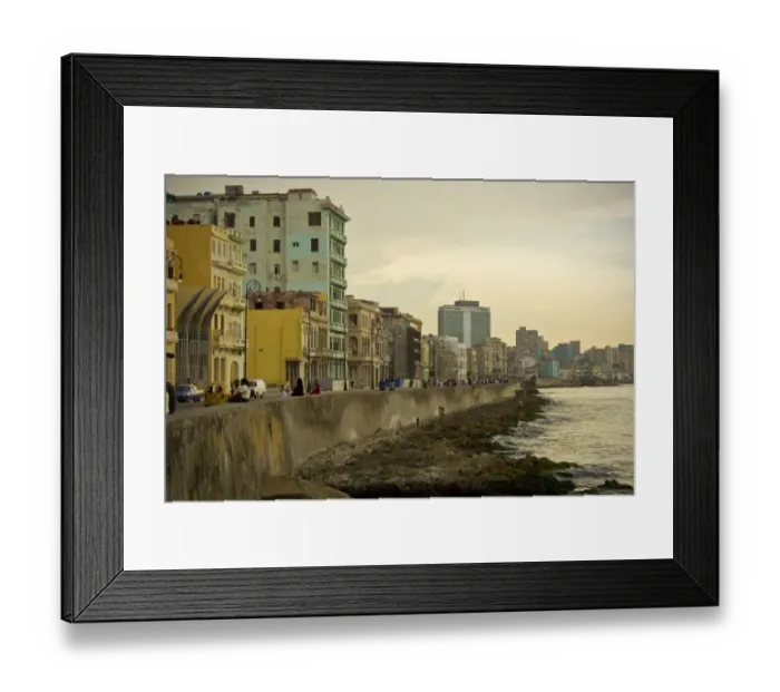 Framed Print : Malecon Avenue Coastal Road in Havana Cuba with Vintage Apartments and Urban Skyline Framed Print : Malecon Avenue Coastal Road in Havana Cuba with Vintage Apartments and Urban Skyline