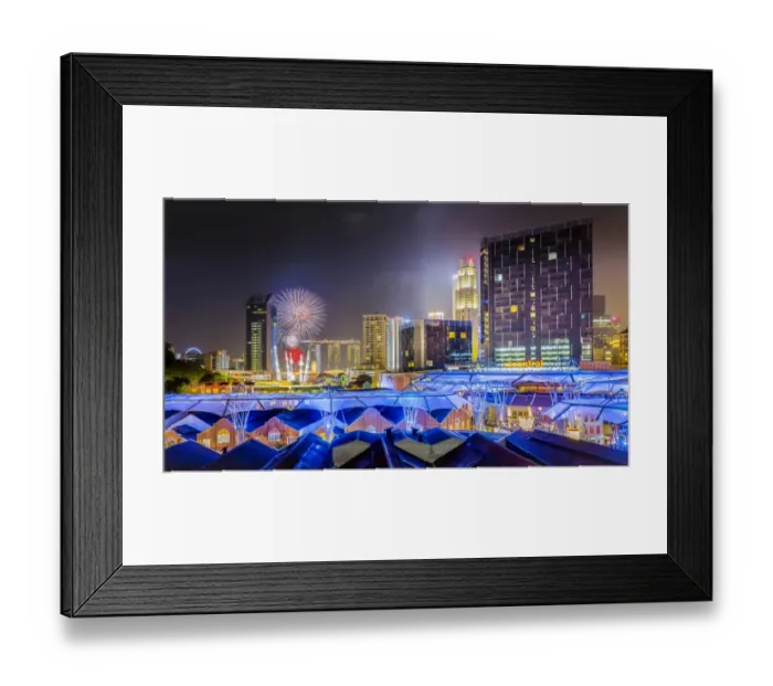 Framed Print : A panoramic night view of Clarke Quay - Singapore Framed Print : A panoramic night view of Clarke Quay - Singapore