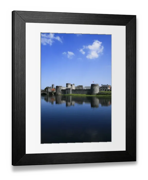 Framed Print : King Johns Castle on the Shannon River, Limerick, Ireland Framed Print : King Johns Castle on the Shannon River, Limerick, Ireland
