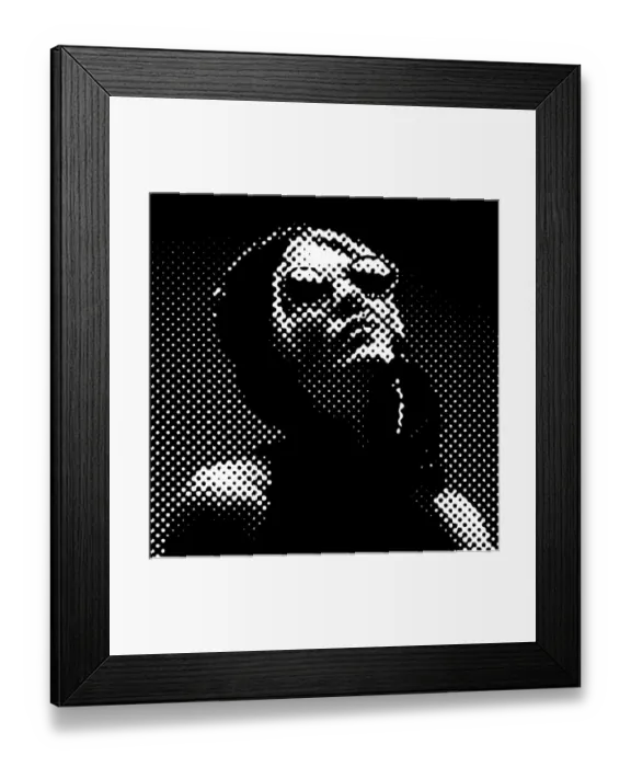  : Halftone Pattern. Portrait of a French Diva