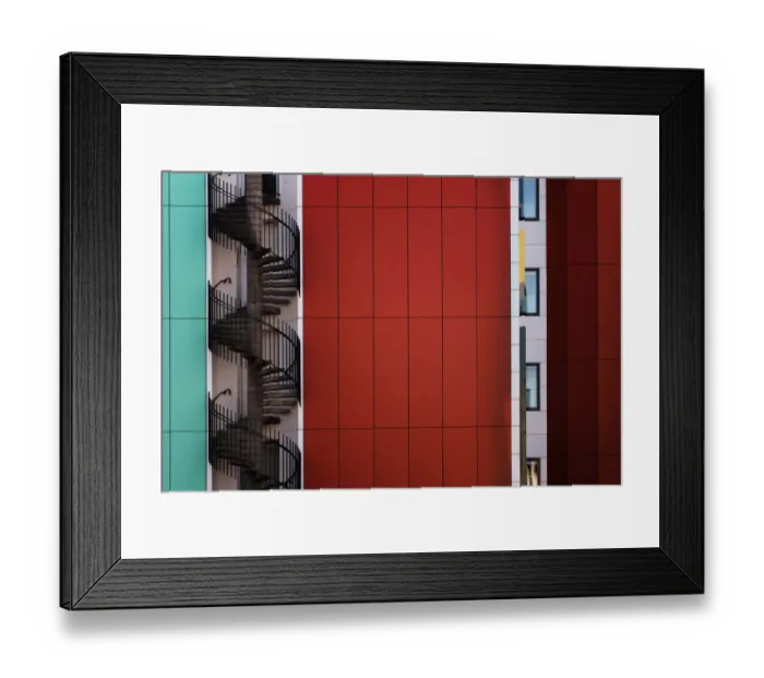 Framed Print : escalier de secours Framed Print : escalier de secours