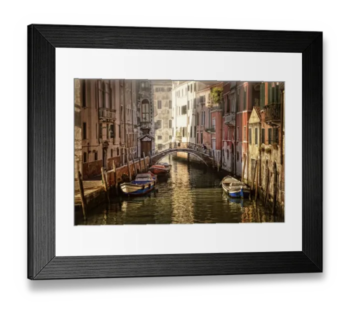 Framed Print : Sestiere. Urban Venice landscape Framed Print : Sestiere. Urban Venice landscape