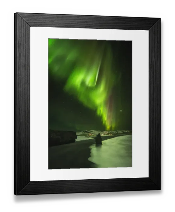 Framed Print : Dyrholaey. A beautiful aurora at Dyrholaey beach Framed Print : Dyrholaey. A beautiful aurora at Dyrholaey beach