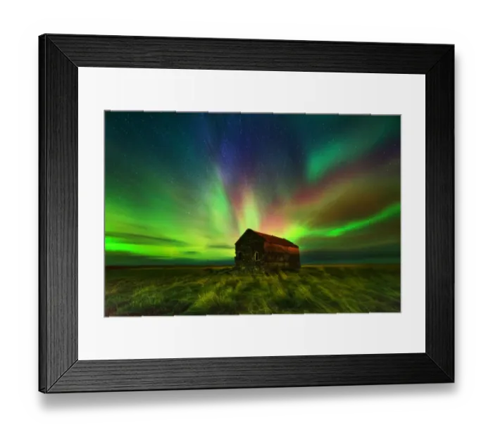 Framed Print : Aurora Borealis above Barn Framed Print : Aurora Borealis above Barn