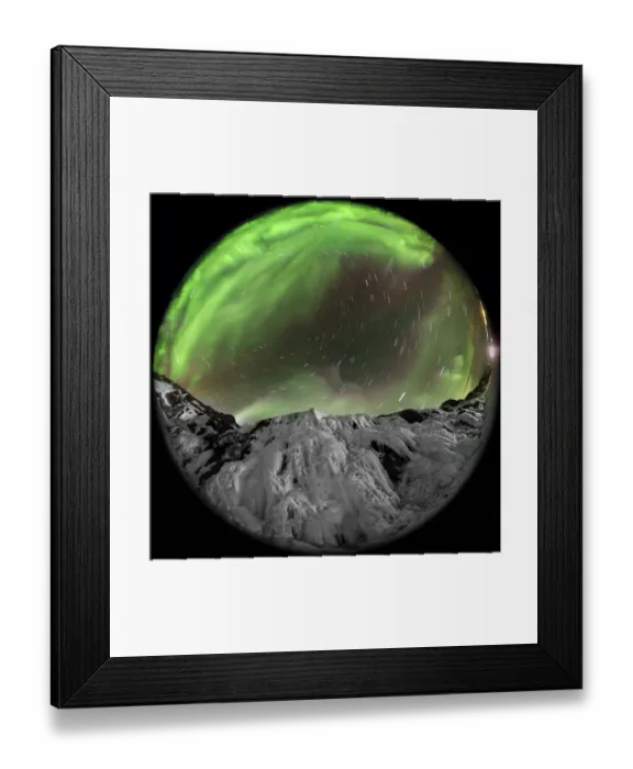 Framed Print : Aurora & rotating sky above Iceland Framed Print : Aurora & rotating sky above Iceland