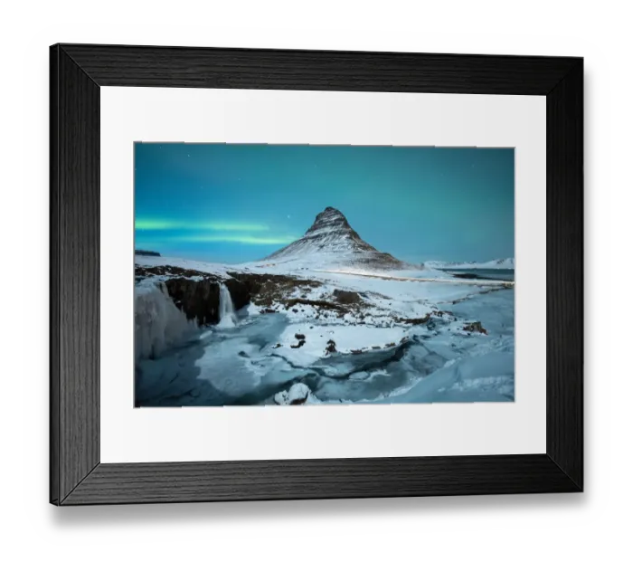 Framed Print : Aurora over Kirkjufell mountain Framed Print : Aurora over Kirkjufell mountain