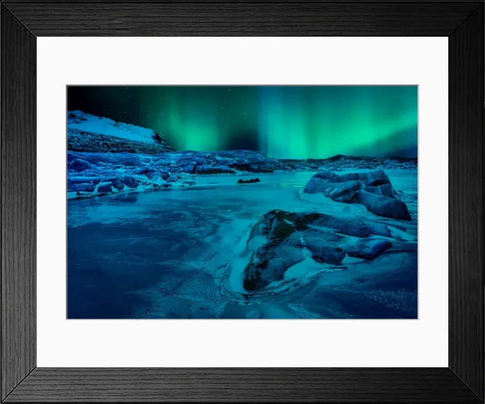 Framed Print : Northern light over frozen Skaftafell glacier lake Framed Print : Northern light over frozen Skaftafell glacier lake