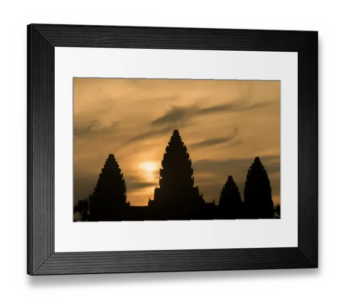 Framed Print : Silhouette of Angkor Wat cambodia in morning sunrise, siemreap, cambodia