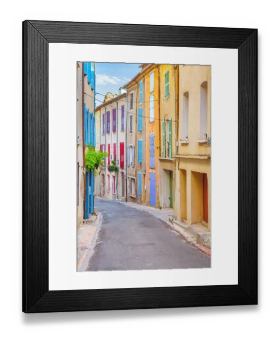 Framed Print : Streets in a small old town in Provence, France Framed Print : Streets in a small old town in Provence, France