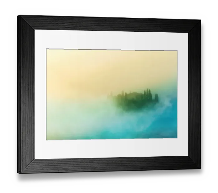 Framed Print : Farmhouse in the morning fog in Tuscany, Italy Framed Print : Farmhouse in the morning fog in Tuscany, Italy