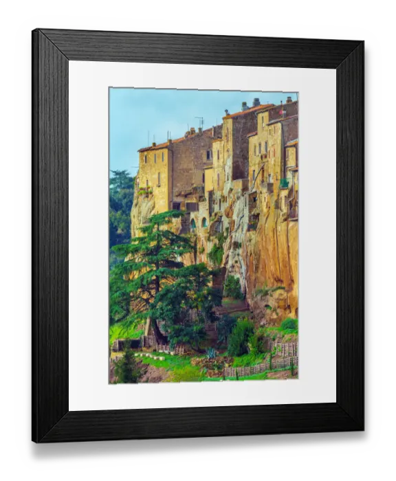Framed Print : The hilltop town of Pitigliano in the province of Grosseto, southern Tuscany (Italy) Framed Print : The hilltop town of Pitigliano in the province of Grosseto, southern Tuscany (Italy)