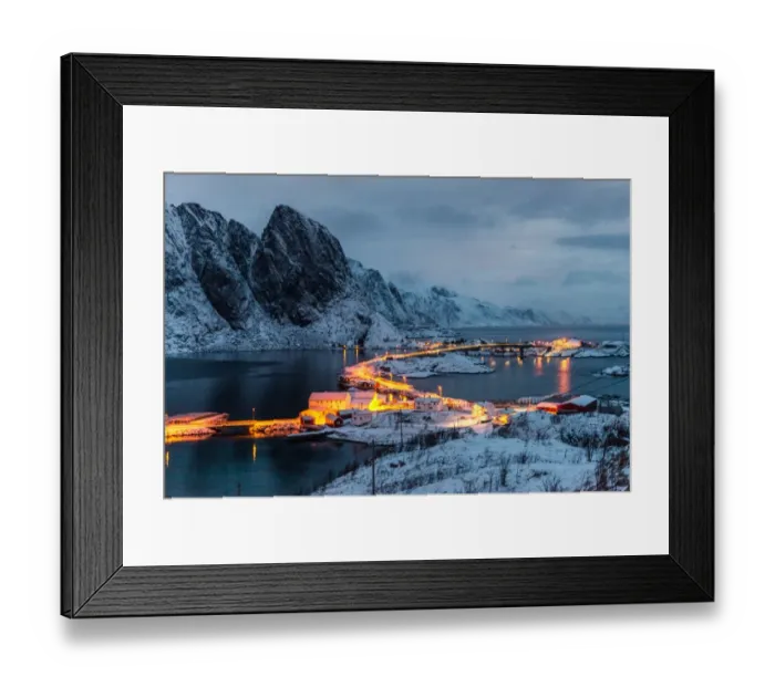 Framed Print : Winter in Olenilsoya in Reine, Lofoten Islands, Norway Framed Print : Winter in Olenilsoya in Reine, Lofoten Islands, Norway