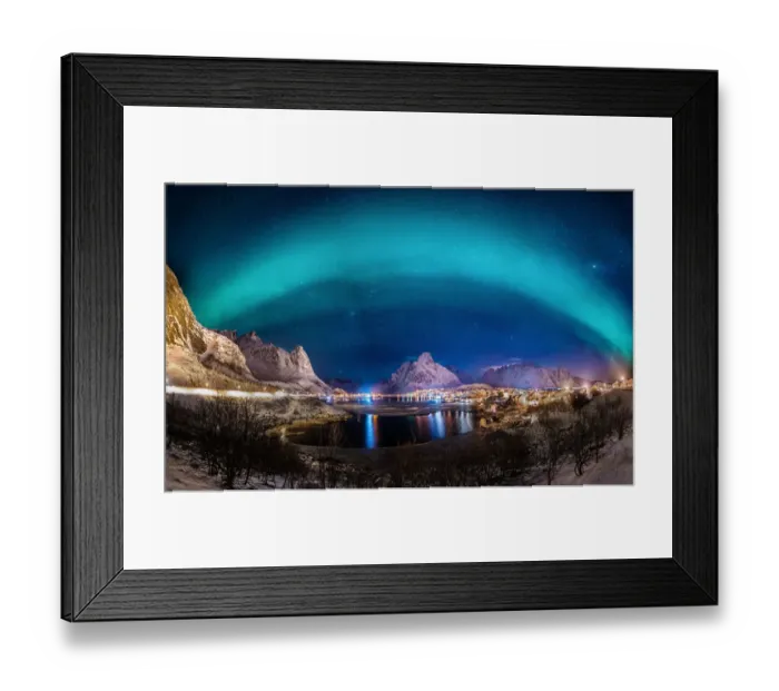 Framed Print : Lofoten is an archipelago in the county of Nordland, Norway Framed Print : Lofoten is an archipelago in the county of Nordland, Norway