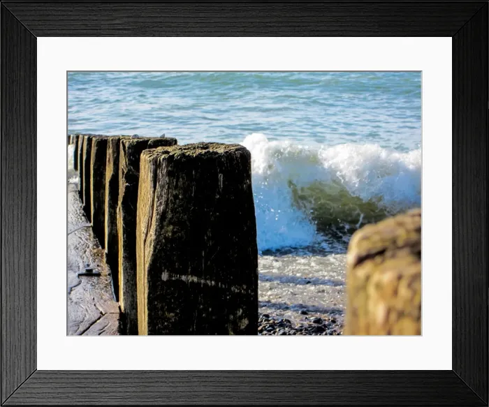 Framed Print : Beach waves