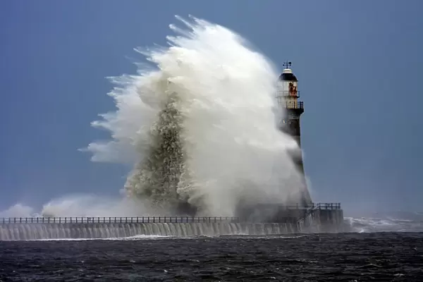 Stomy weather at Roker Lighthouse