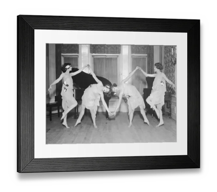 Framed Print : Four young women performing modern dance (B&W) Framed Print : Four young women performing modern dance (B&W)