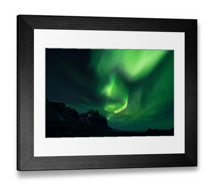 Framed Print : Vesturhorn Mountain with aurora Framed Print : Vesturhorn Mountain with aurora