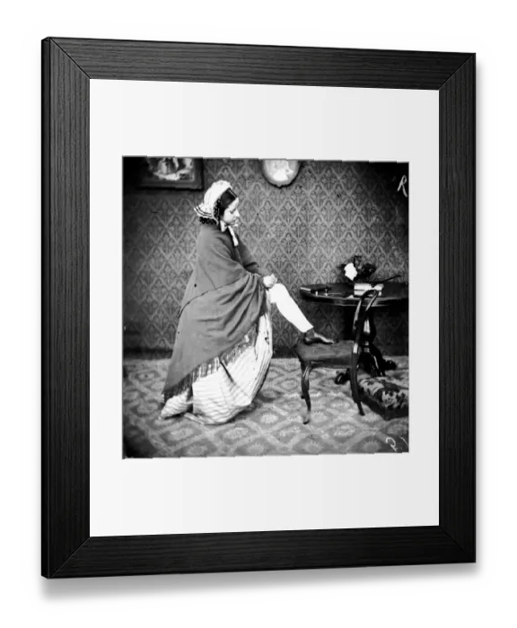Framed Print : Leggings Application Framed Print : Leggings Application
