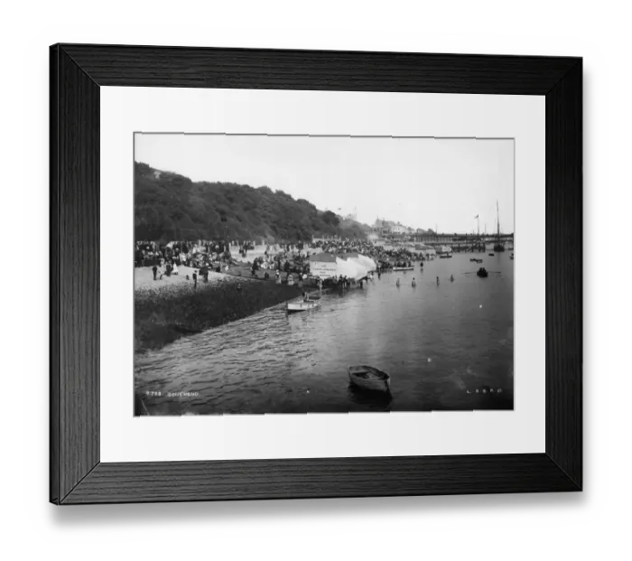Framed Print : Southend. 8th July 1898: A beach scene at Southend-on-Sea Framed Print : Southend. 8th July 1898: A beach scene at Southend-on-Sea