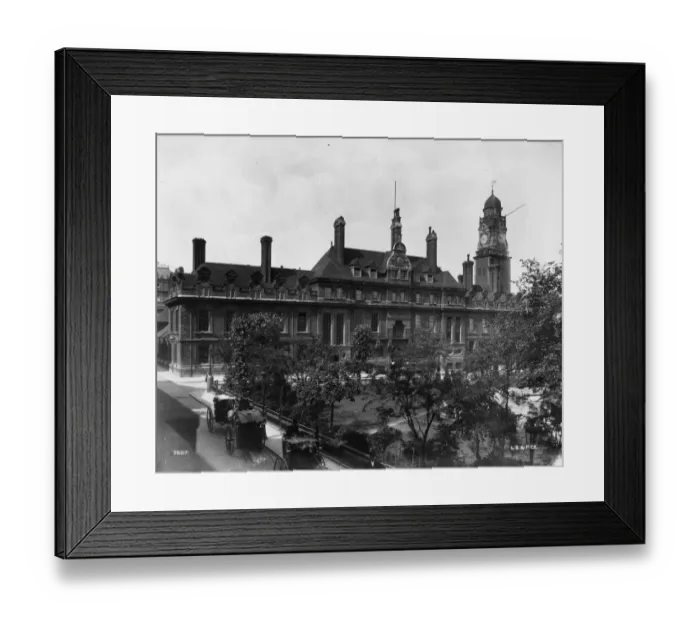 Framed Print : Town Hall. circa 1903: The Muncipal Buildings at Leicester designed by F J Harkes