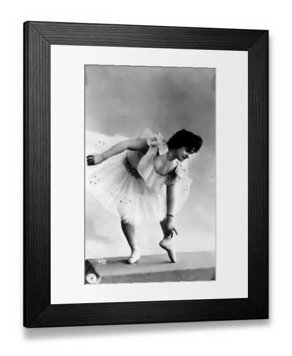 Framed Print : Ballet Dancer Framed Print : Ballet Dancer