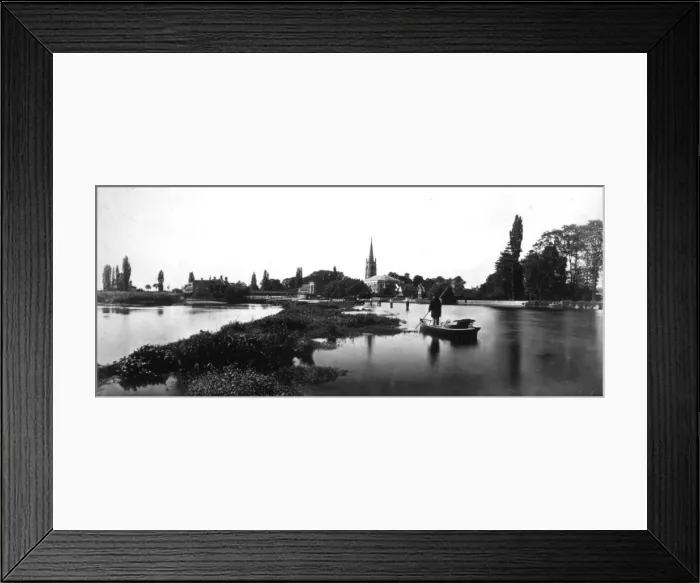 Framed Print : Marlow On Thames Framed Print : Marlow On Thames