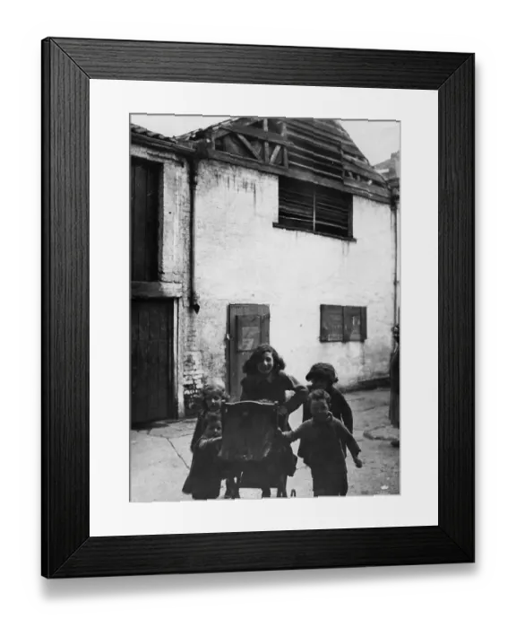 Framed Print : Young Londoners Framed Print : Young Londoners