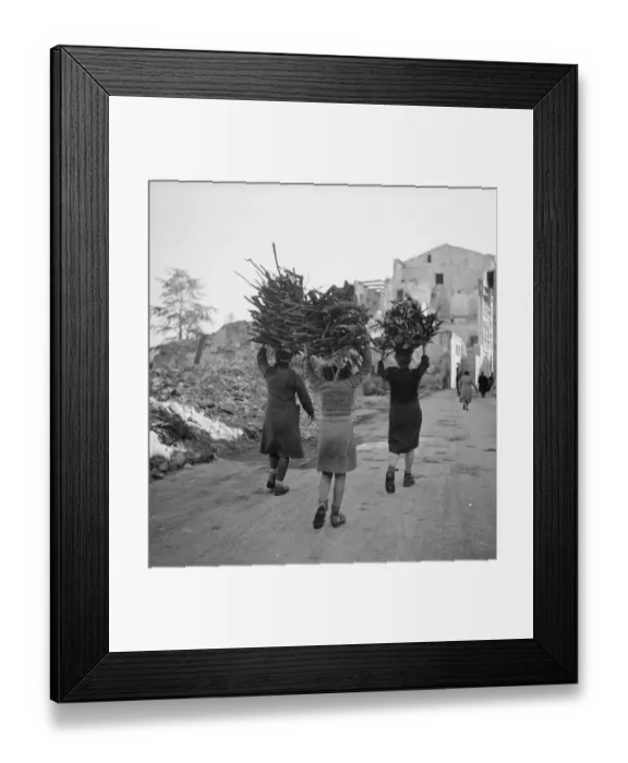 Framed Print : The Hulton Archives Framed Print : The Hulton Archives