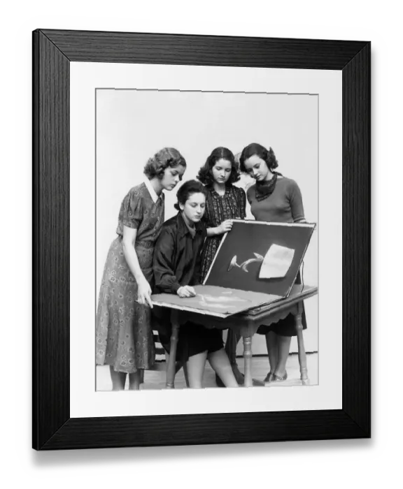 Framed Print : 3 young women observe a fourth draw artwork in portfolio Framed Print : 3 young women observe a fourth draw artwork in portfolio