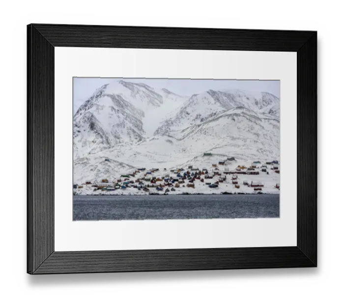 Framed Print : Inuit settlement of Ittoqqortoormiit - Greenland